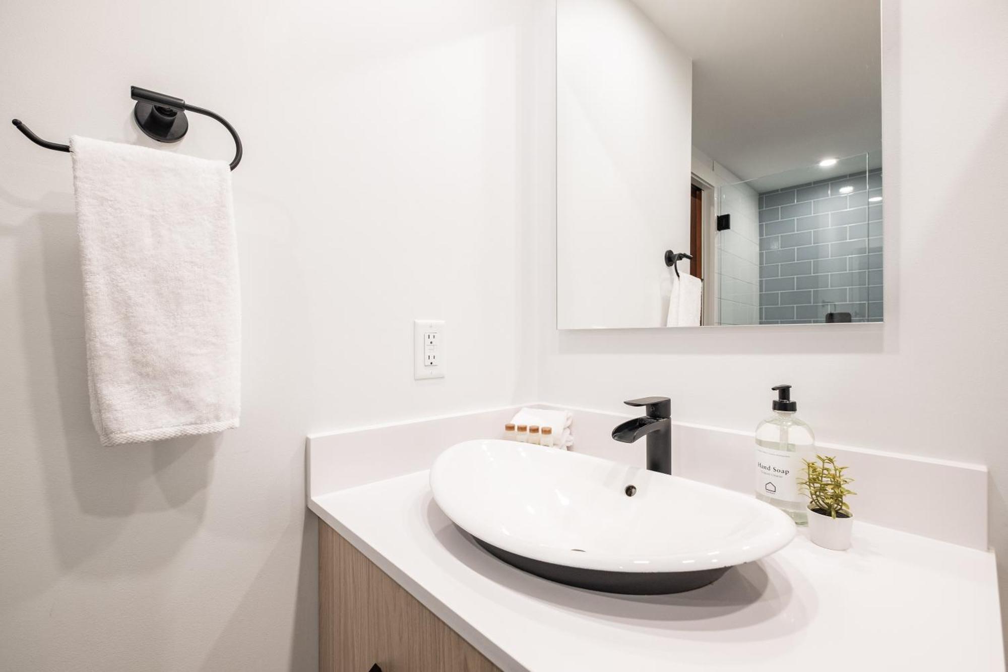 Greyhawk By Outpost Whistler Villa Bagian luar foto