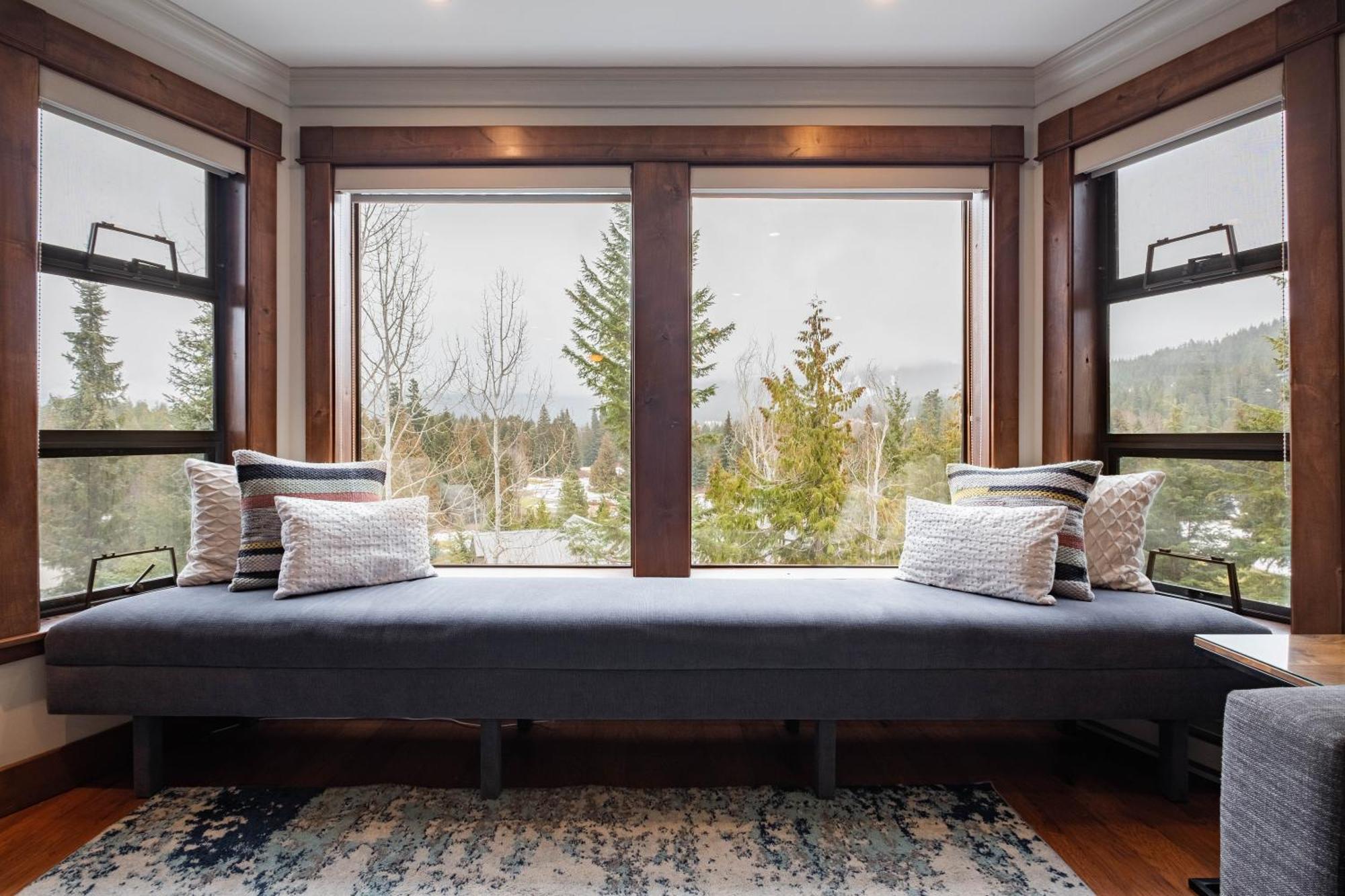 Greyhawk By Outpost Whistler Villa Bagian luar foto