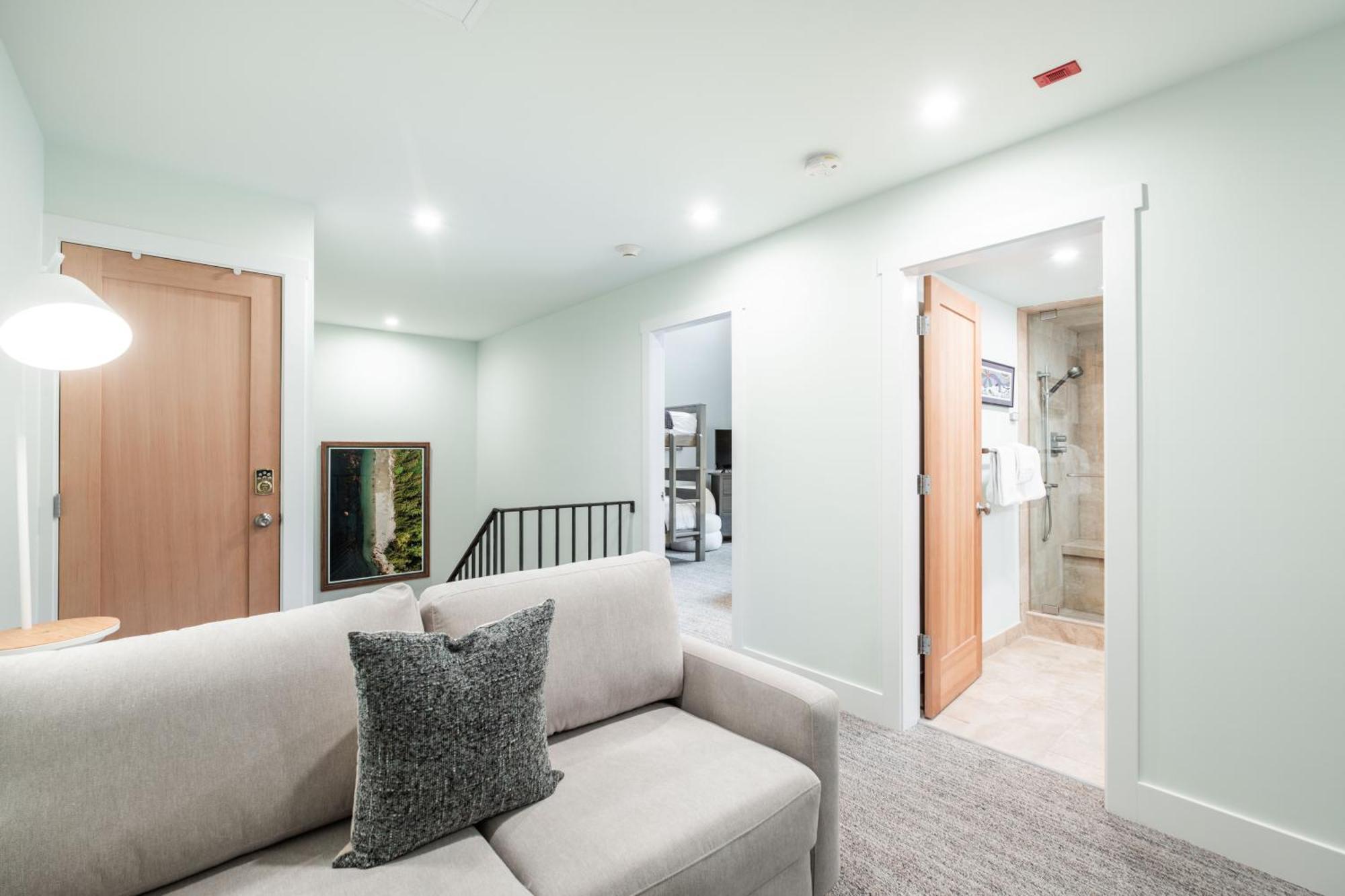 Greyhawk By Outpost Whistler Villa Bagian luar foto