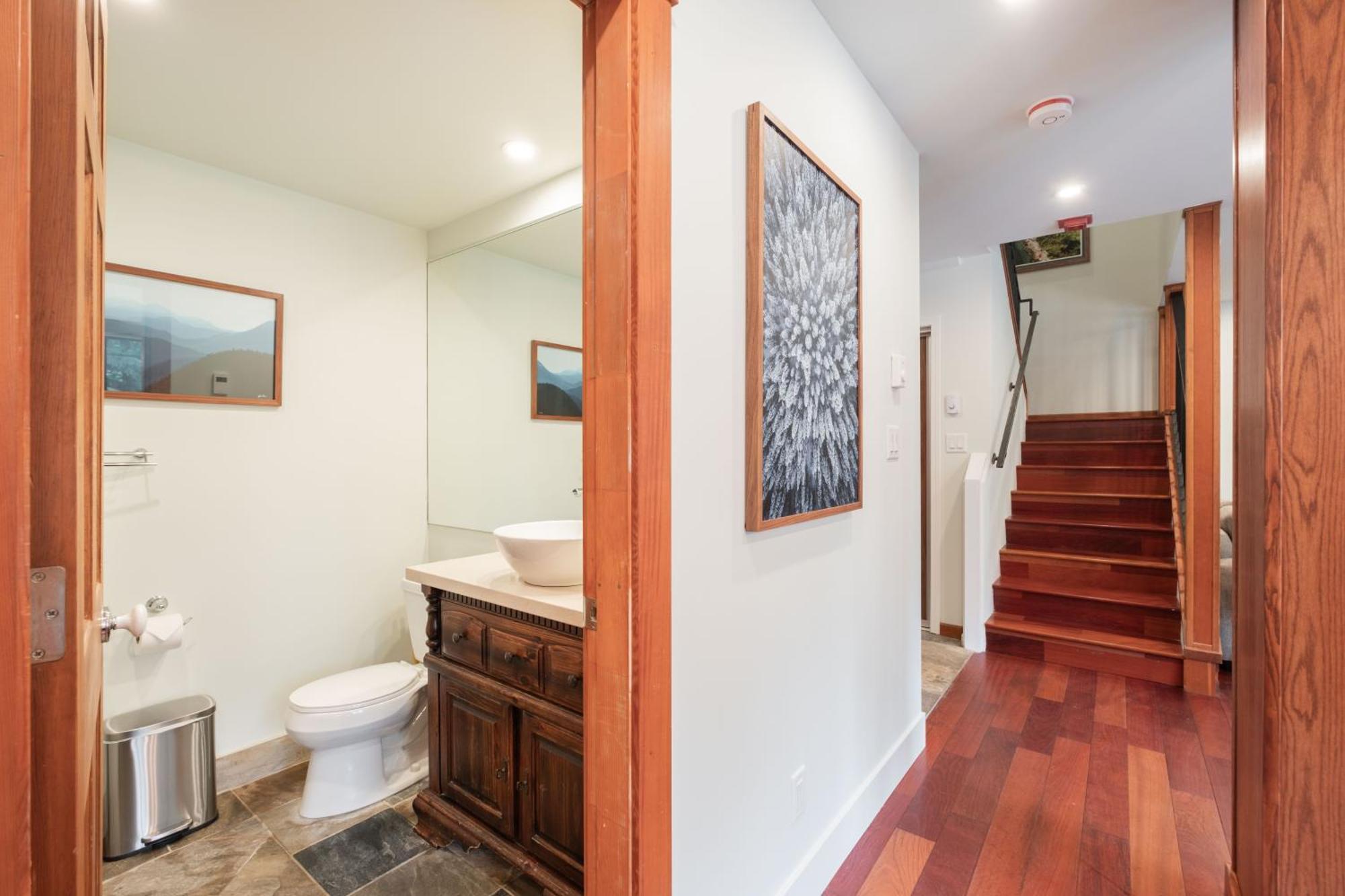 Greyhawk By Outpost Whistler Villa Bagian luar foto