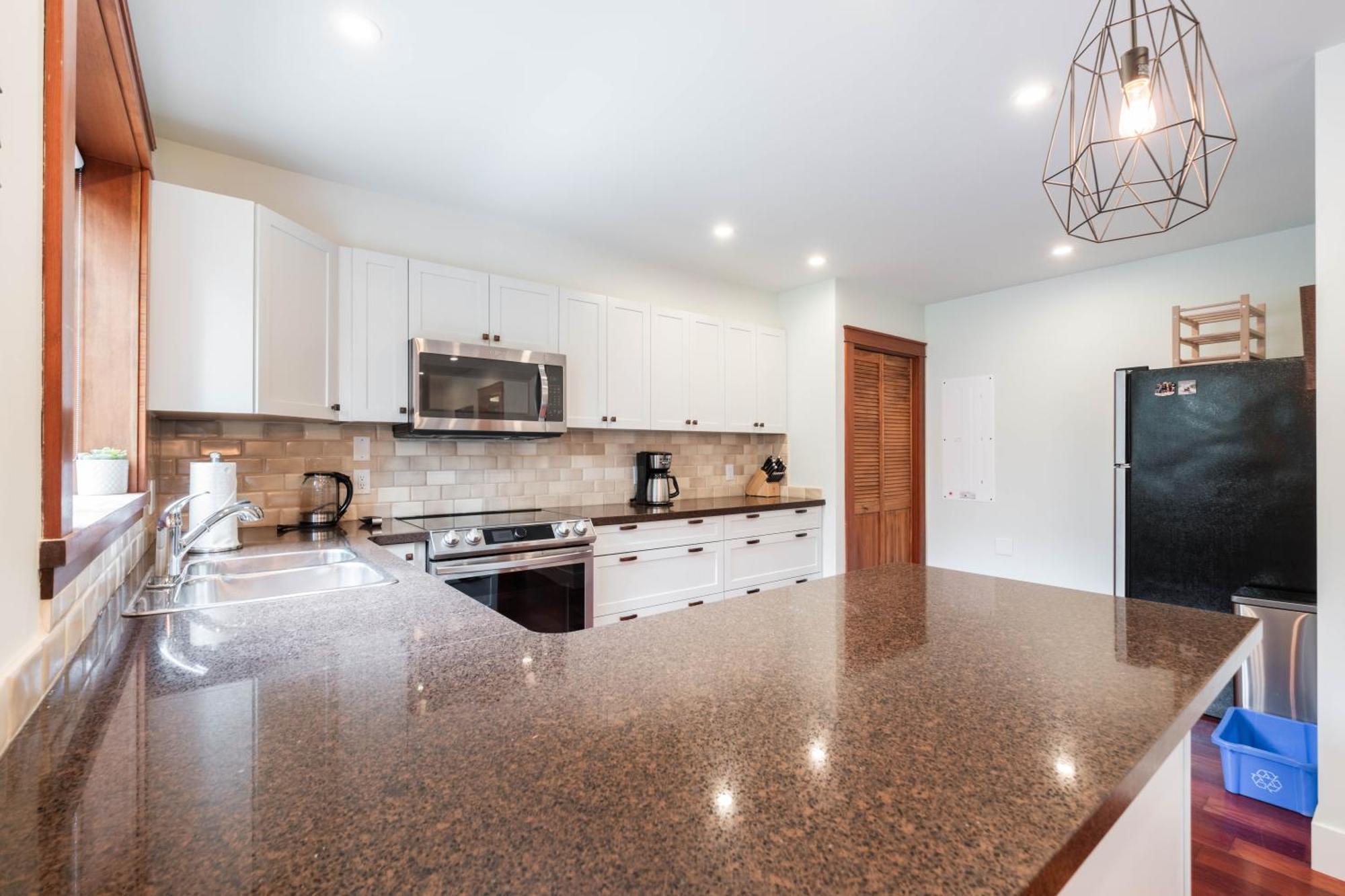 Greyhawk By Outpost Whistler Villa Bagian luar foto