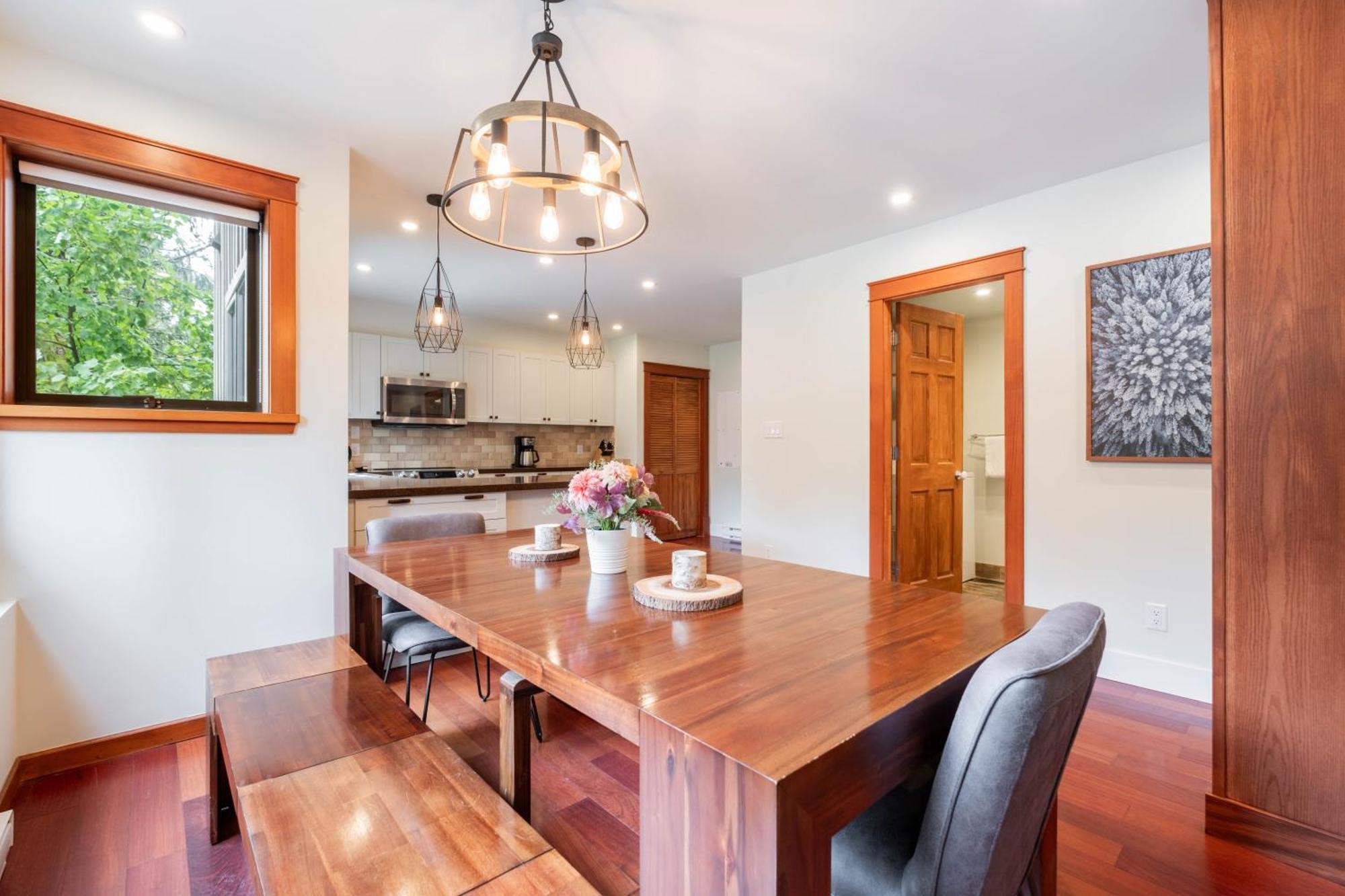 Greyhawk By Outpost Whistler Villa Bagian luar foto